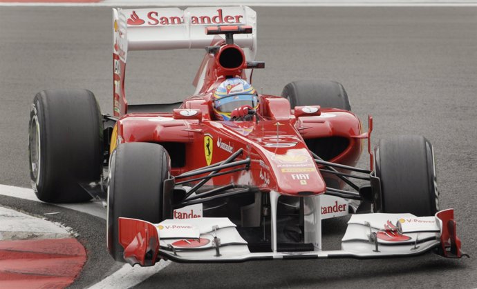 El Piloto Español Fernando Alonso En Los Libres Del GP Alemania
