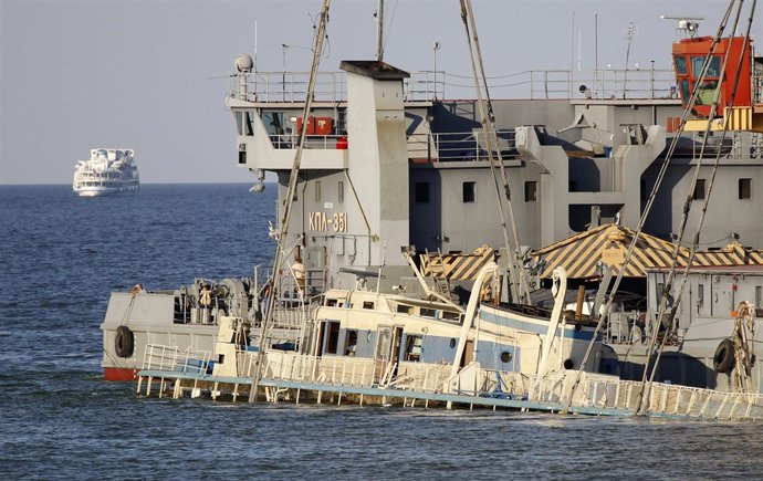Imagen Del Barco Bulgaria, Hundido En El Volga