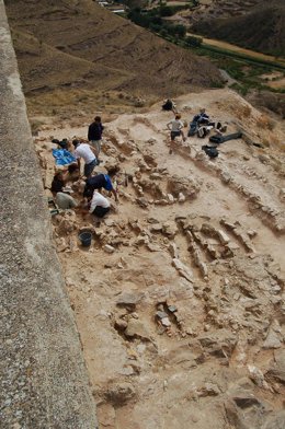 Excavación De La Necrópolis Medieval De Calatayud