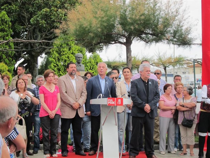Ofrenda Del Psdeg A Castelao En Rianxo