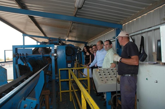 Díaz Trillo Visita La Empresa Aserraderos De Fiñana