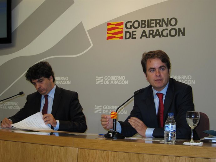 Mario Garcés Y Roberto Bermúdez De Castro En Rueda De Prensa