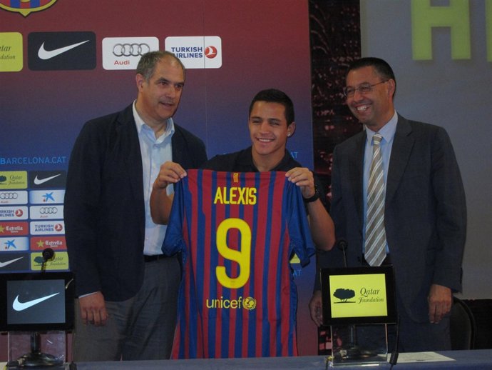 Alexis Sánchez En Su Presentación Con El Barcelona
