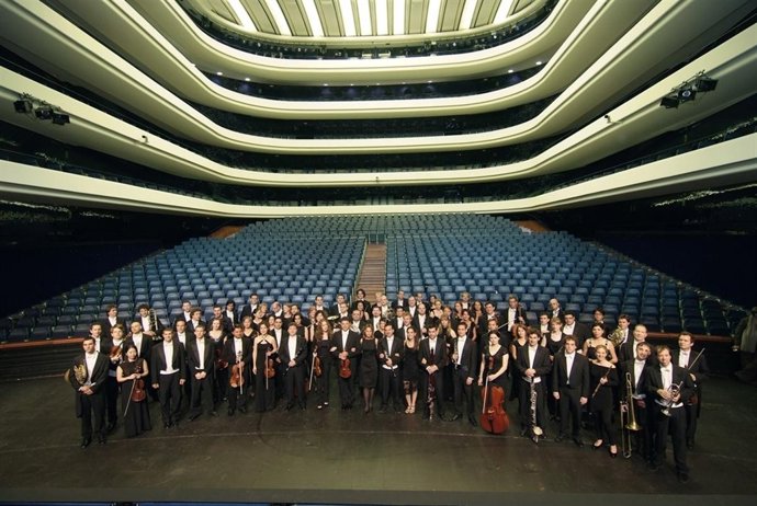 Orquestra De La Comunitat Valenciana.