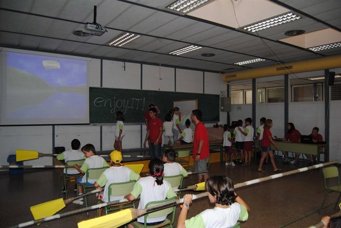 Participantes En El Proyecto Enjoy.IT De La UPV Y El Peset.