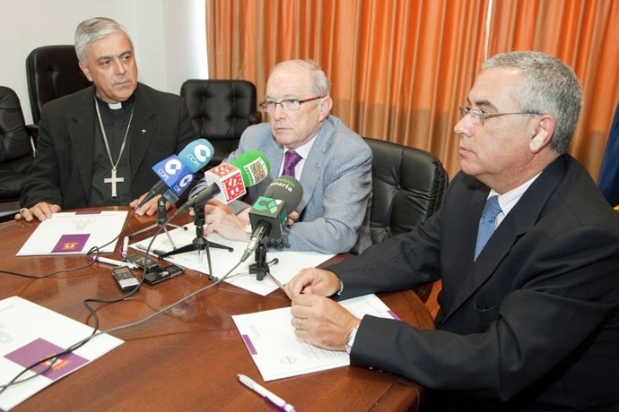 Obispo De Tenerife Bernardo Álvarez Y Rector De La ULL Eduardo Doménech 