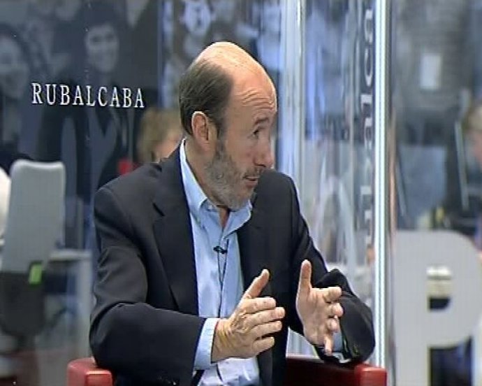Rubalcaba responde a usuarios de Twitter
