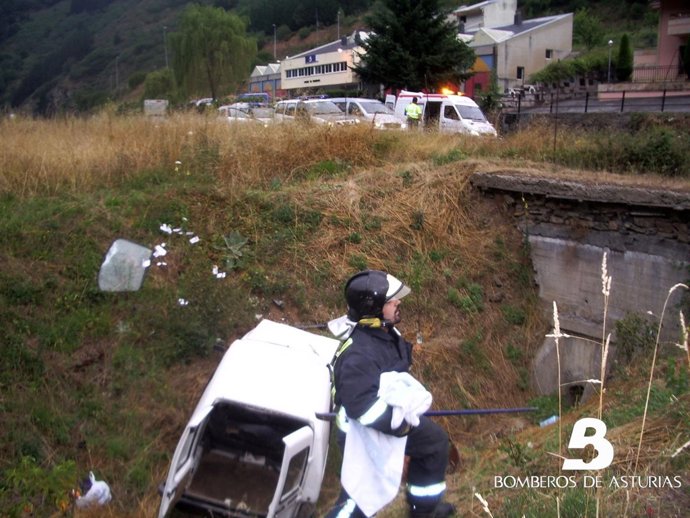 Accidente De Tráfico En Cangas De Narcea