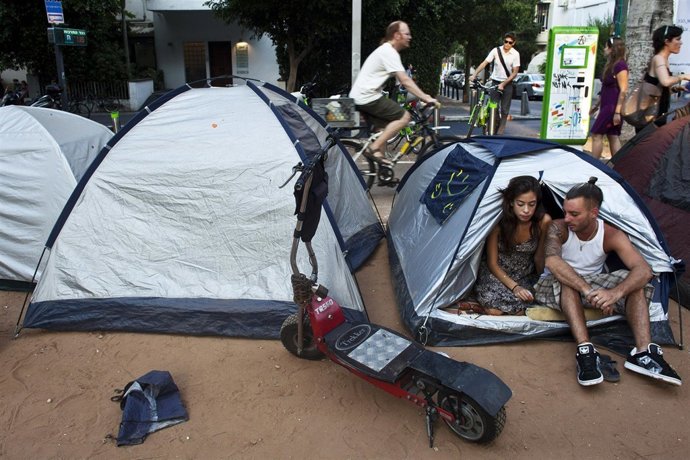 Acampada En Israel En Protesta Por Los Altos Precios De La Vivienda