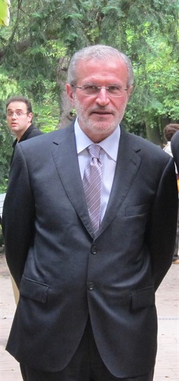 Rector De La UV, Esteban Morcillo