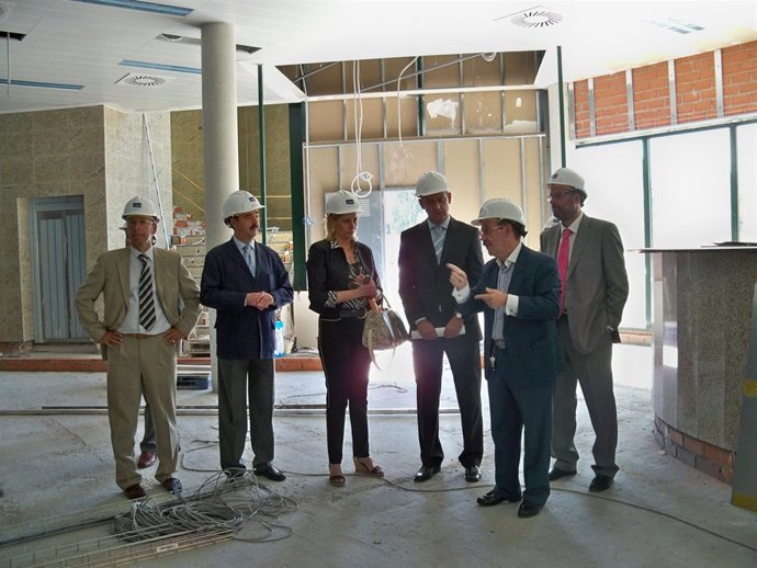 Cecilio Vadillo Durante Su Visita A Las Obras