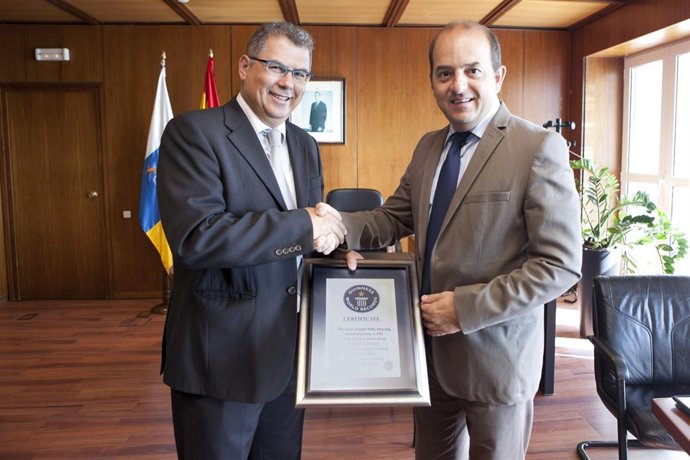 Jefe De Comunicacion De Danone Canarias Y Alcalde De Las Palmas De Gran Canaria