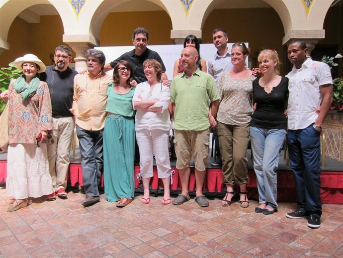 Directora, Adaptador Y Elenco De La Obra 'La Asamblea De Las Mujeres'