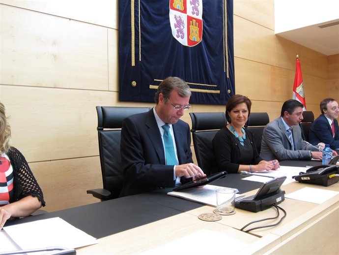 Silván Durante La Comparecencia De Legislatura