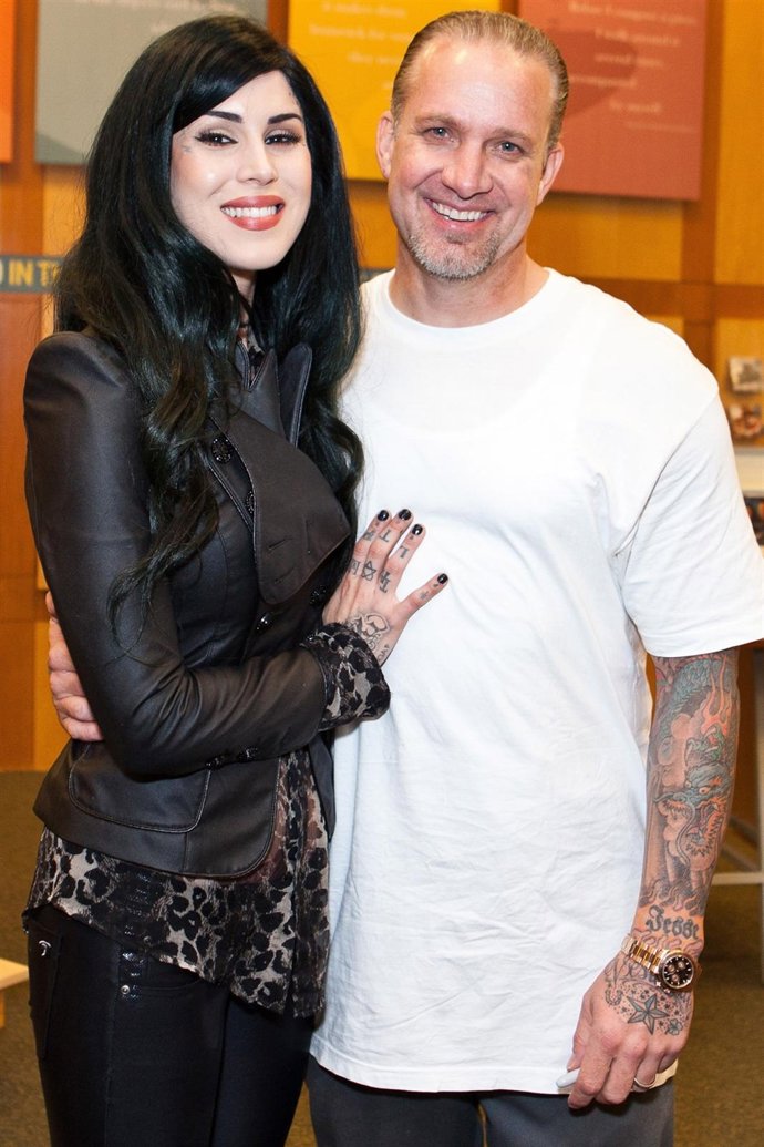 Posado De La Tatuadora Kat Von D Y Jesse James