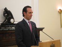 Bauzá transmite a Salgado su compromiso "firme, real y absoluto" de cumplir el plan de saneamiento de Baleares