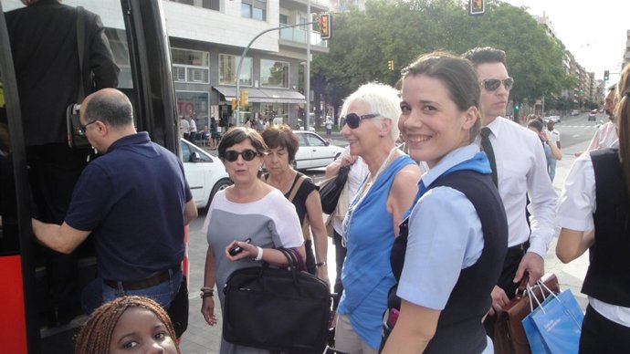 Viejeros Cogiendo Bus En Lleida