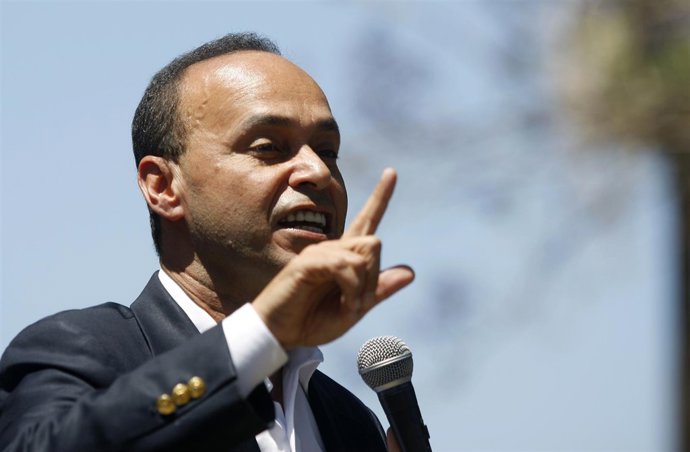 El Congresista Demócrata Por Illinois Luis Gutiérrez 