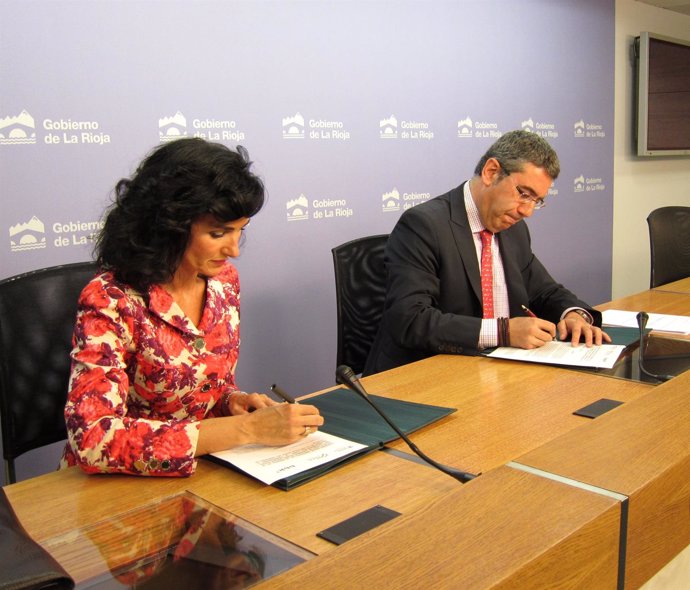 Burgos Y Frías Firman El Convenio De La Hipoteca Joven Del Gobierno De La Rioja