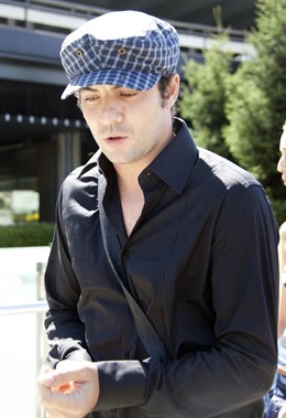 David Bisbal Con Gorra
