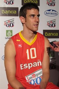 Baloncesto/Eurobasket.- Víctor Claver: "Con Pau, la selección genera más expectación"