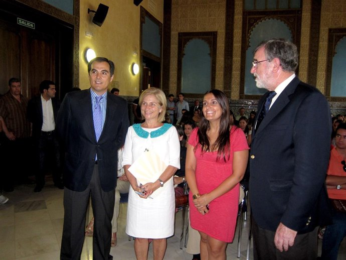 Recepción A Alumnos De La UCO