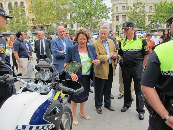 Barberá En La Presentación De Los Nuevos Vehículos De La Policía Local