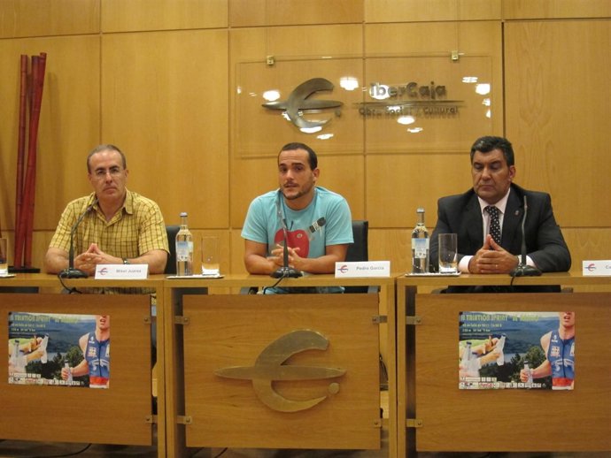 Organizadores Del Triatlón Sprint El Rasillo