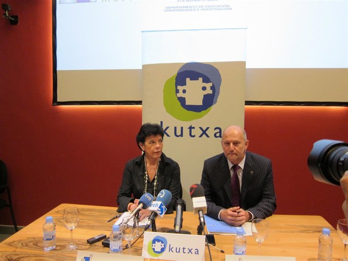 Isabel Celaá Y Carlos Ruiz