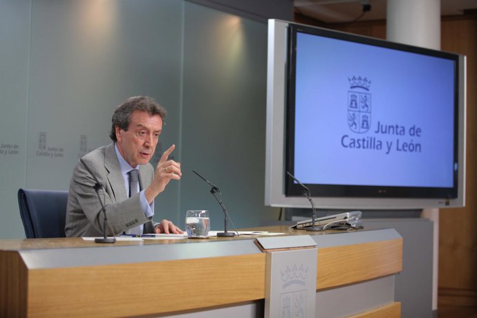 Consejero De La Presidencia Y Portavoz, José Antonio De Santiago-Juárez