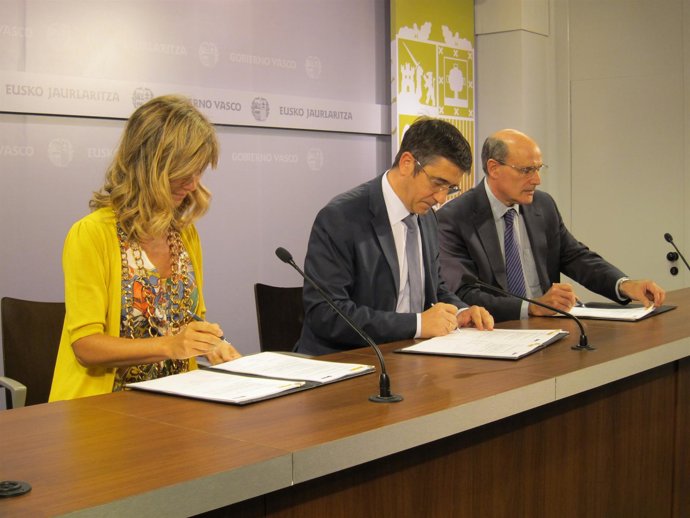 FIRMA DEL PROTOCOLO DEL CNIE