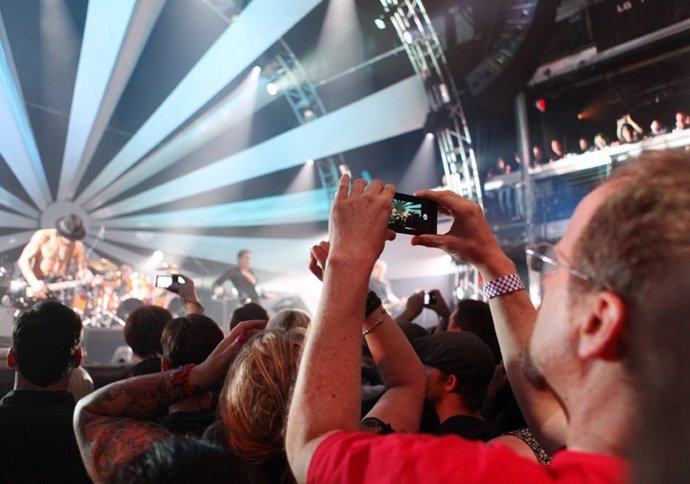  Jane's Addiction En El Primer Concierto En 3D Grabado Por Los Espectadores