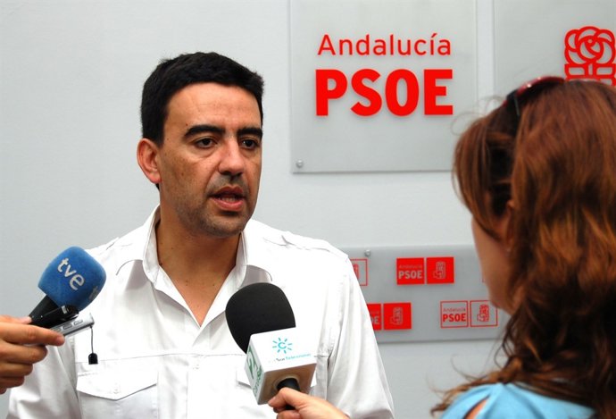 Mario Jiménez, Este Jueves