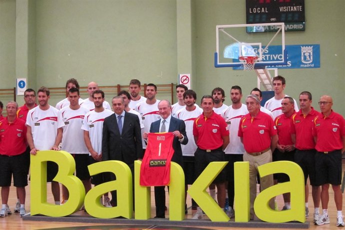 Rodrigo Rato Con La Selección Española De Baloncesto 