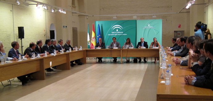 Firma De La Prórroga De La Línea De Préstamos Para Incentivar El Stock.