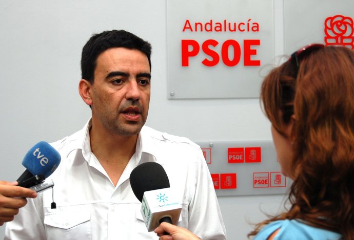 Mario Jiménez, Este Jueves