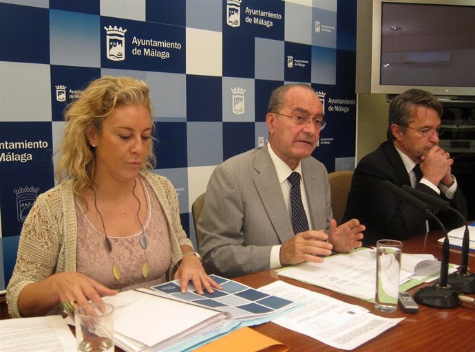 El Alcalde De Málaga Informa Sobre El Pleno, Junto A España Y Maldonado