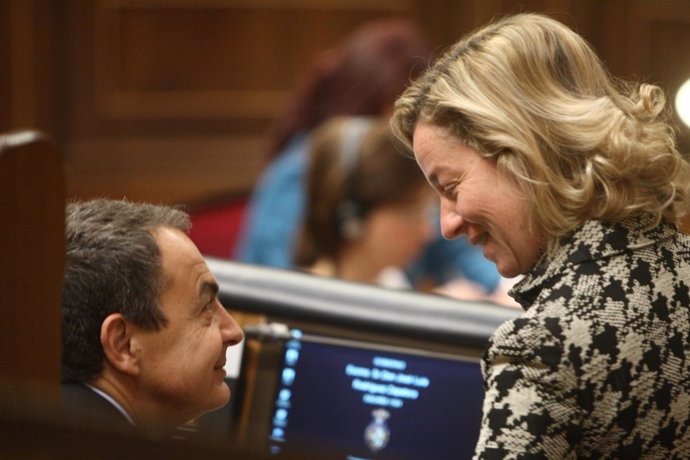 Zapatero y Ana Oramas, portavoz de CC, en el Congreso