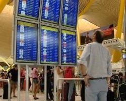 Colas En El Aeropuerto De Barajas