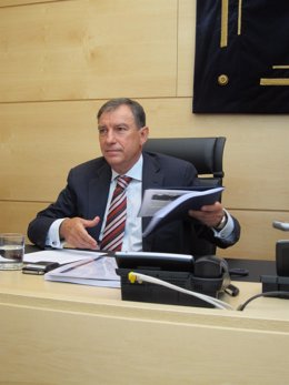 El Consejero De Educación, Juan José Mateos, Comparece En Las Cortes