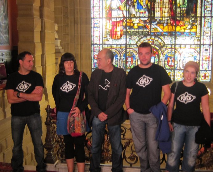 Martin Garitano Con La Delegación De Jóvenes Acusados De Pertenecer A Segi.