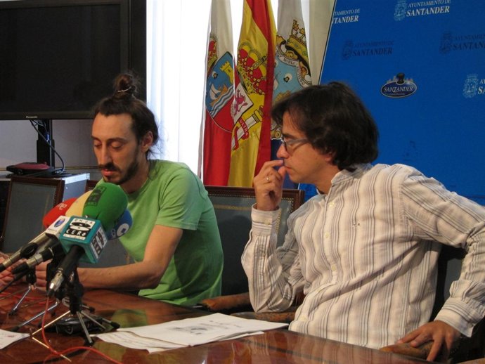 El Concejal De Cultura Y El Organizador Del Evento