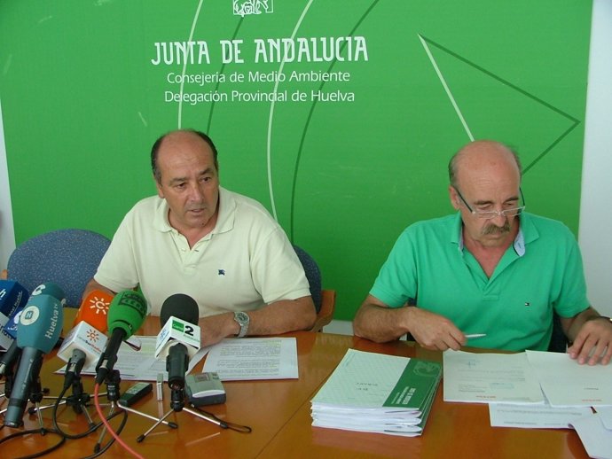 El Delegado Provincial De Medio Ambiente, Juan Manuel López, Ante Los Medios.
