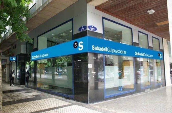 Nueva Oficina Del Sabadellguipucoano Por Banco Sabadell 