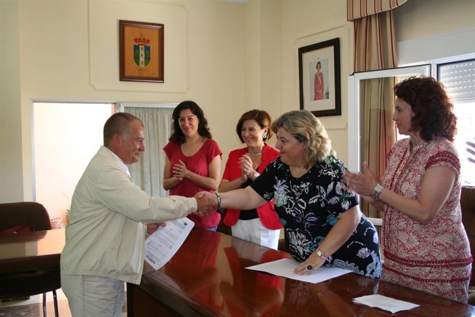 La Consejera De Agricultura Y Pesca, Clara Aguilera