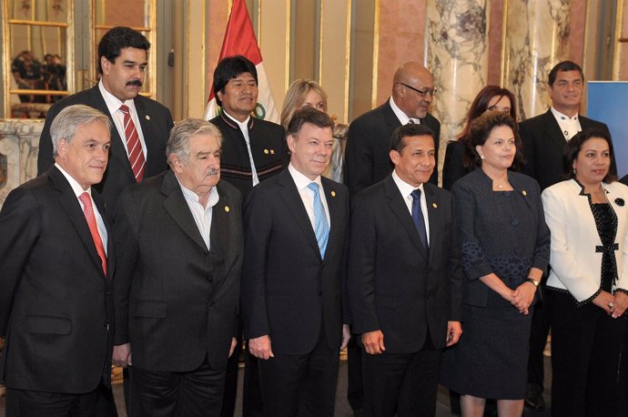 Presidentes De Unasur Reunidos En Lima, Perú.