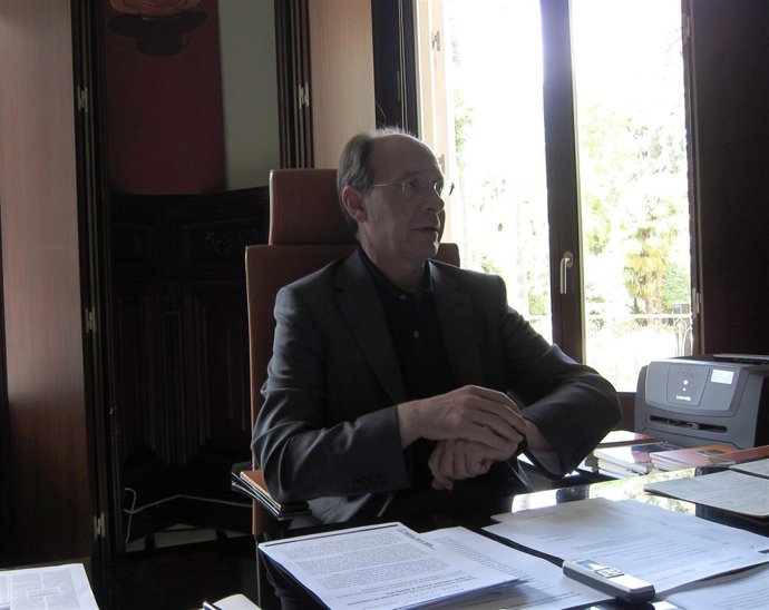 El Consejero De Medio Ambiente, José Juan Díaz Trillo, En Una Entrevista