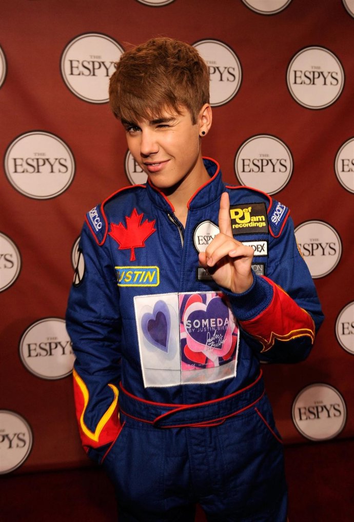 Posado De Justin Bieber En Los ESPY Awards 