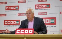 CCOO-A ve "acertada" la intención de Griñán de convocar en solitario y espera que "no se pliegue" al PSOE