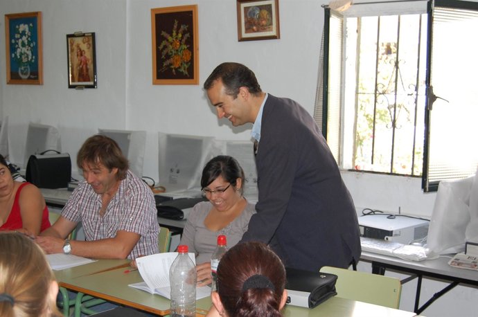 El Diputado Empleo, Amós García, 